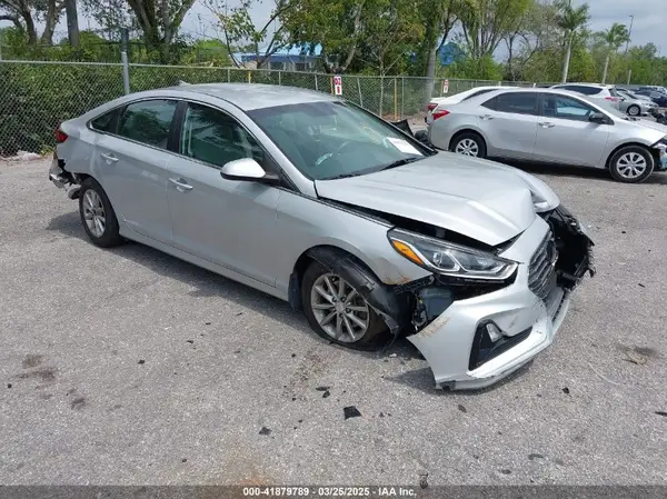 5NPE24AF5KH800020 2019 HYUNDAI SONATA - Image 1