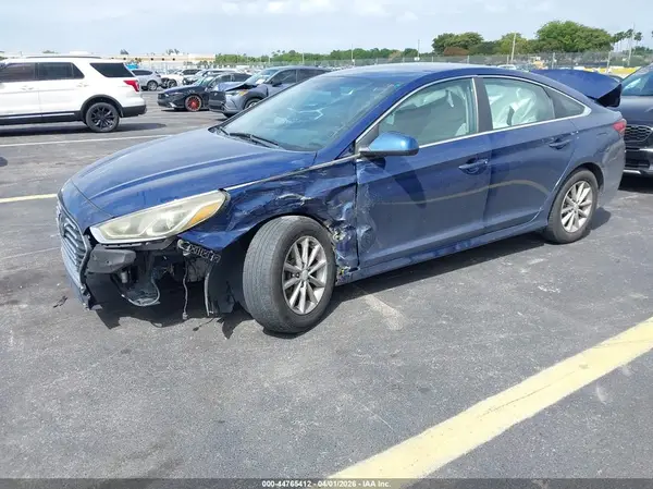 5NPE24AF5KH801765 2019 HYUNDAI SONATA - Image 2