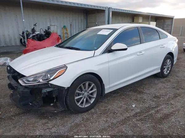5NPE24AF5KH801863 2019 HYUNDAI SONATA - Image 2