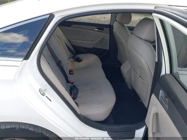 5NPE24AF5KH802057 2019 HYUNDAI SONATA - Image 8