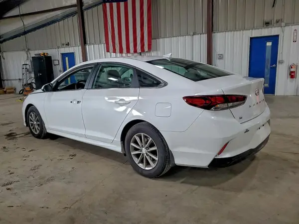 5NPE24AF5KH804942 2019 HYUNDAI SONATA - Image 2