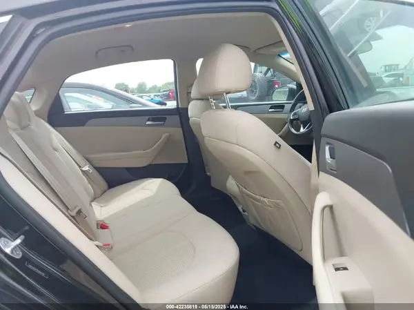 5NPE24AF5KH805900 2019 HYUNDAI SONATA - Image 8