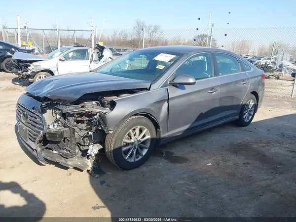 5NPE24AF5KH810742 2019 HYUNDAI SONATA - Image 2