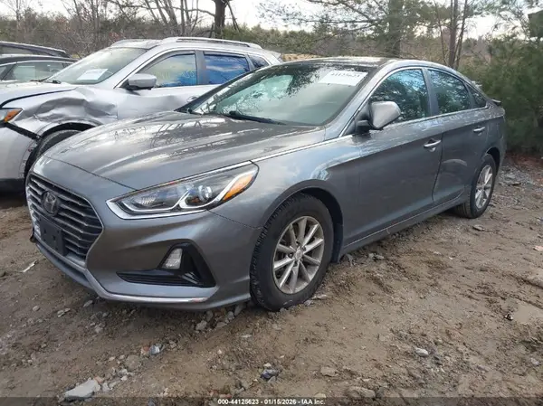 5NPE24AF5KH817979 2019 HYUNDAI SONATA - Image 2