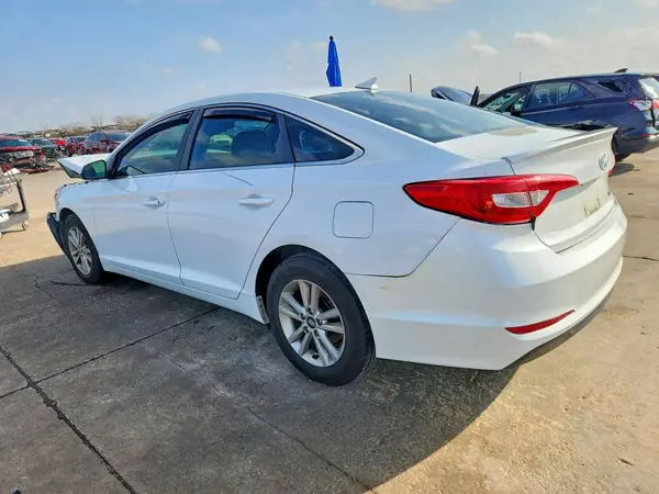 5NPE24AF6GH264816 2016 HYUNDAI SONATA - Image 2