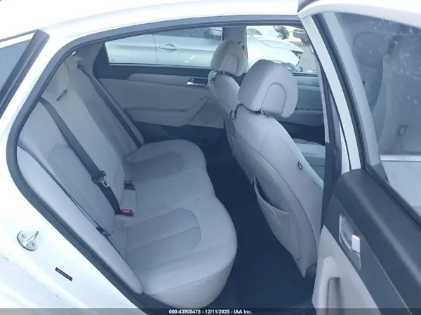 5NPE24AF6GH267585 2016 HYUNDAI SONATA - Image 8