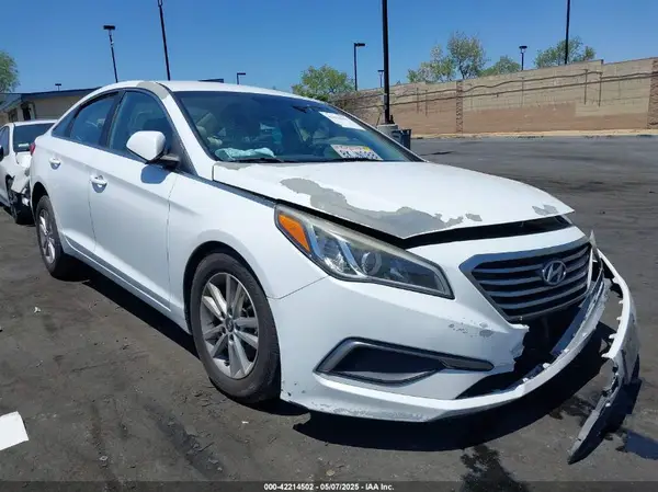 5NPE24AF6GH272205 2016 HYUNDAI SONATA - Image 1