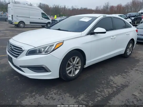 5NPE24AF6GH274195 2016 HYUNDAI SONATA - Image 2