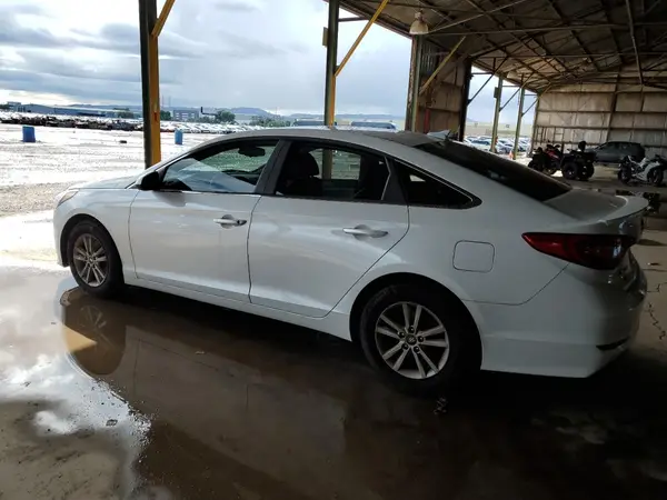 5NPE24AF6GH276576 2016 HYUNDAI SONATA - Image 2