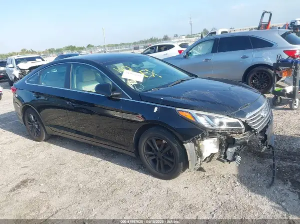 5NPE24AF6GH280238 2016 HYUNDAI SONATA - Image 1
