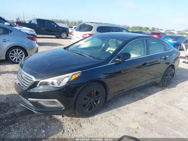 5NPE24AF6GH280238 2016 HYUNDAI SONATA - Image 2