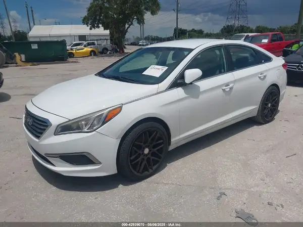 5NPE24AF6GH287058 2016 HYUNDAI SONATA - Image 2