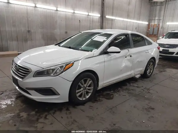 5NPE24AF6GH289425 2016 HYUNDAI SONATA - Image 2