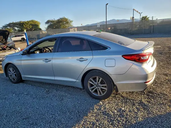 5NPE24AF6GH300973 2016 HYUNDAI SONATA - Image 2