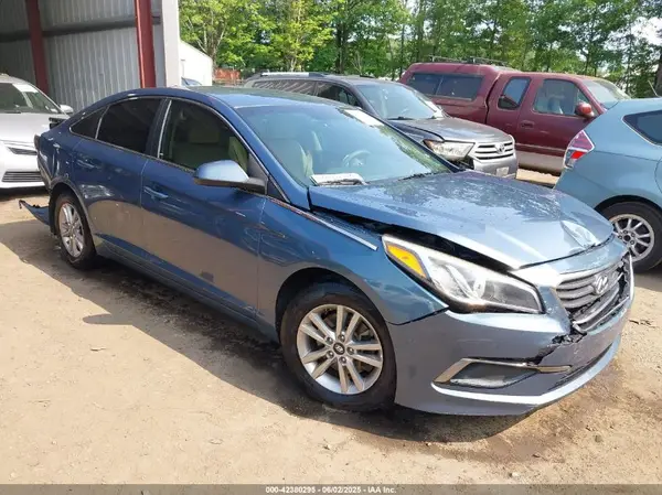 5NPE24AF6GH304831 2016 HYUNDAI SONATA - Image 1