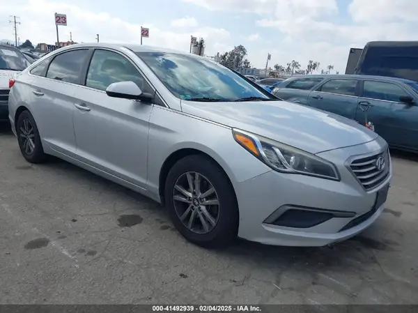 5NPE24AF6GH307079 2016 HYUNDAI SONATA - Image 1