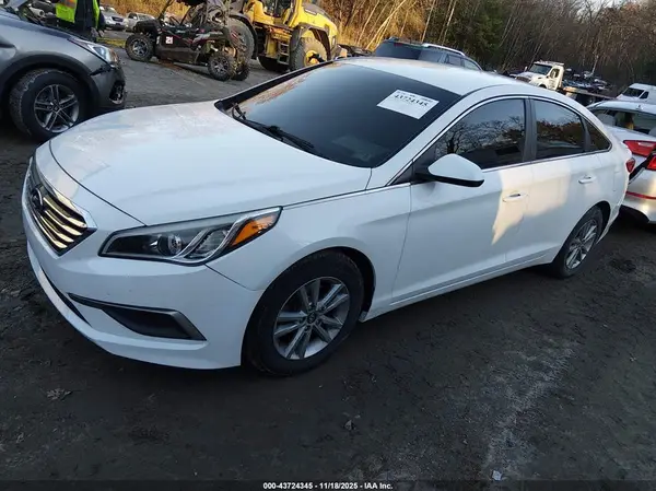 5NPE24AF6GH314985 2016 HYUNDAI SONATA - Image 2