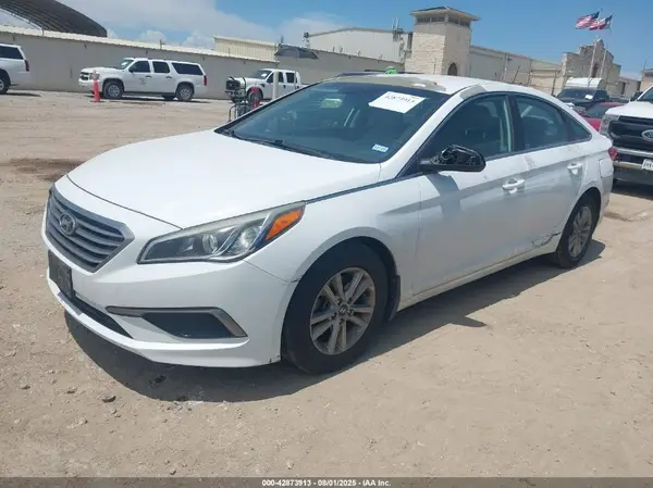 5NPE24AF6GH322651 2016 HYUNDAI SONATA - Image 2