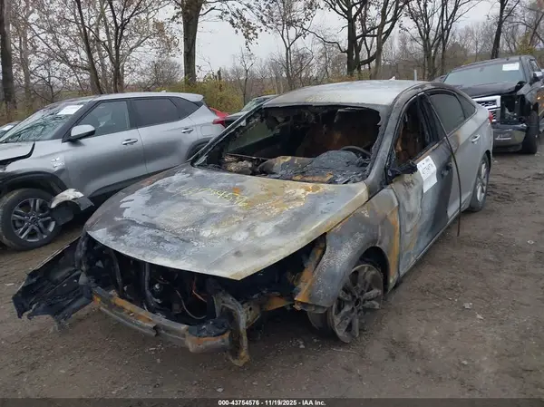 5NPE24AF6GH322701 2016 HYUNDAI SONATA - Image 2