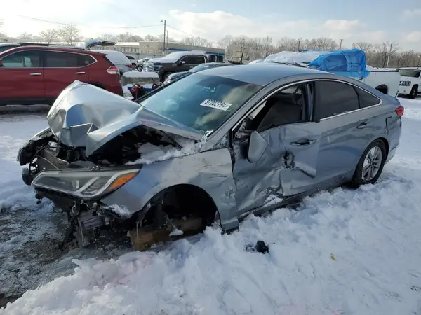 5NPE24AF6GH327414 2016 HYUNDAI SONATA - Image 1