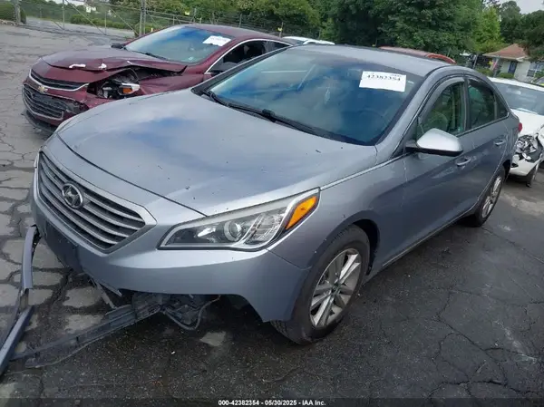 5NPE24AF6GH338705 2016 HYUNDAI SONATA - Image 2