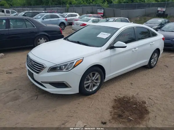 5NPE24AF6GH343564 2016 HYUNDAI SONATA - Image 2