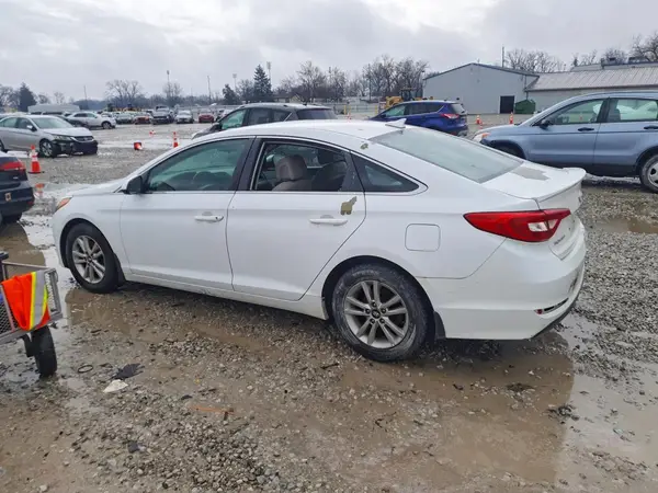 5NPE24AF6GH351938 2016 HYUNDAI SONATA - Image 2
