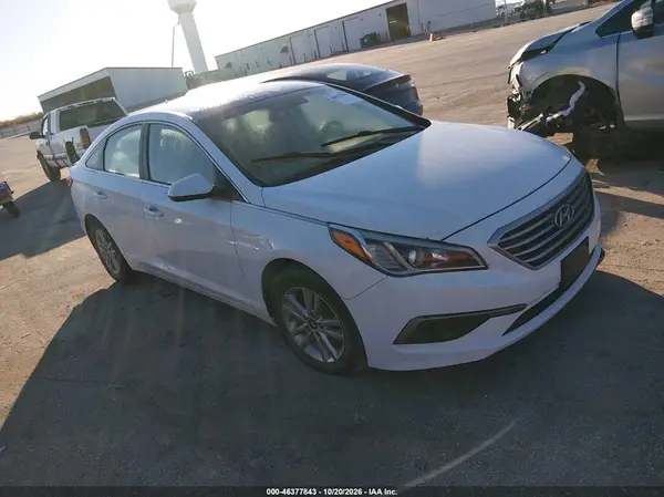 5NPE24AF6GH352118 2016 HYUNDAI SONATA - Image 1