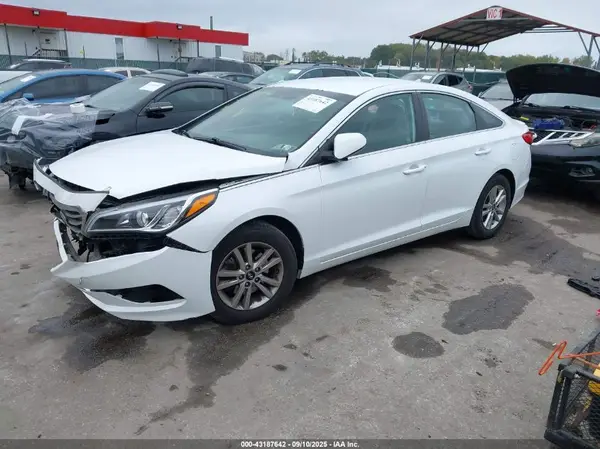 5NPE24AF6GH359893 2016 HYUNDAI SONATA - Image 2
