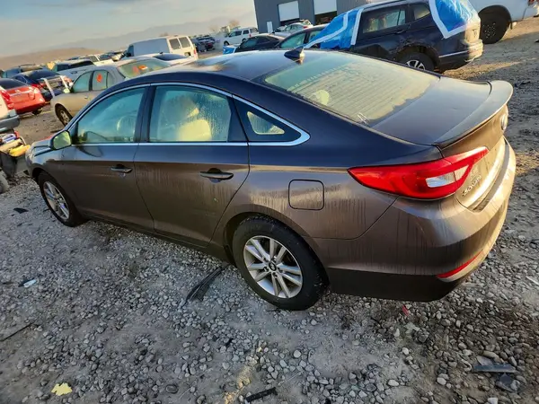 5NPE24AF6GH369808 2016 HYUNDAI SONATA - Image 2