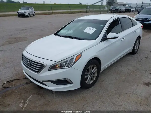5NPE24AF6GH370571 2016 HYUNDAI SONATA - Image 2