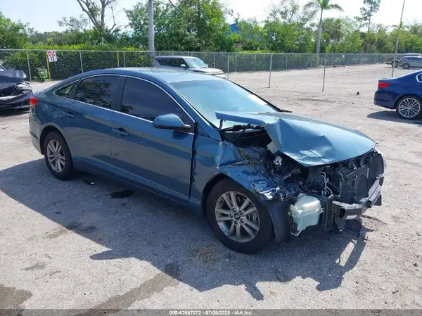 5NPE24AF6GH376600 2016 HYUNDAI SONATA - Image 1