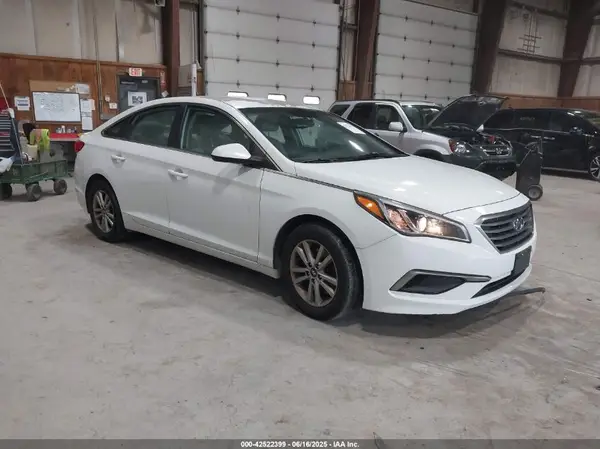 5NPE24AF6GH377178 2016 HYUNDAI SONATA - Image 1