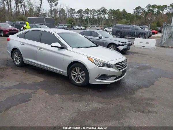 5NPE24AF6GH383899 2016 HYUNDAI SONATA - Image 1
