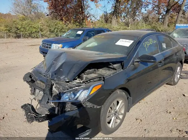5NPE24AF6GH388889 2016 HYUNDAI SONATA - Image 2