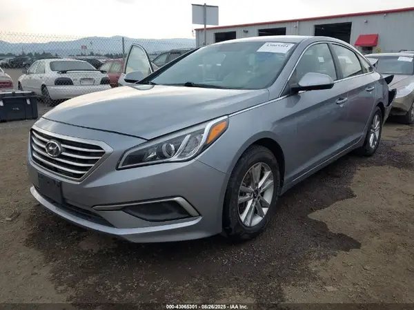 5NPE24AF6GH393171 2016 HYUNDAI SONATA - Image 2