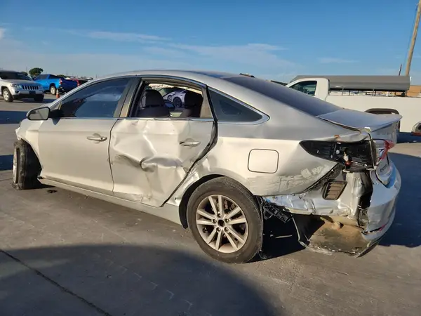 5NPE24AF6GH394269 2016 HYUNDAI SONATA - Image 2