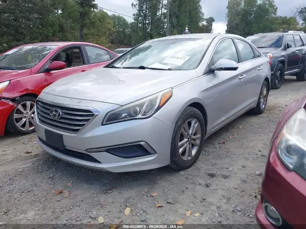 5NPE24AF6GH394739 2016 HYUNDAI SONATA - Image 2