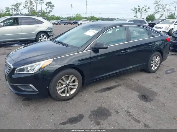 5NPE24AF6GH398676 2016 HYUNDAI SONATA - Image 2