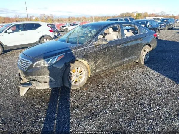 5NPE24AF6GH403682 2016 HYUNDAI SONATA - Image 2