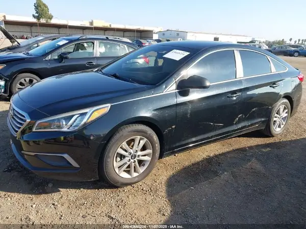 5NPE24AF6GH406887 2016 HYUNDAI SONATA - Image 2