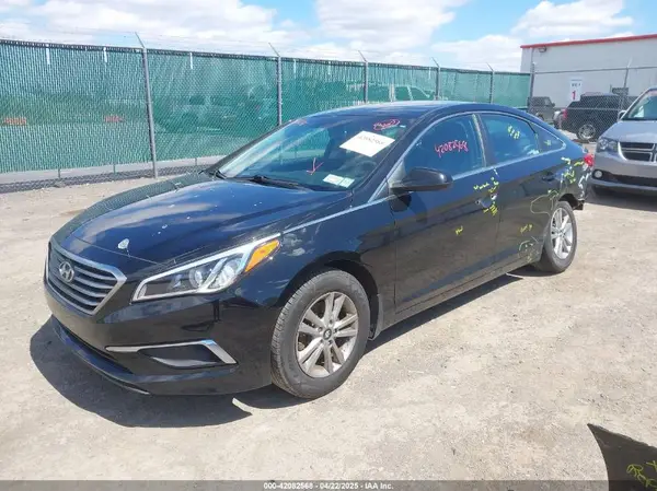 5NPE24AF6GH407389 2016 HYUNDAI SONATA - Image 2