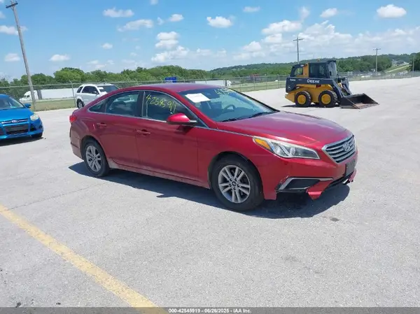 5NPE24AF6GH417324 2016 HYUNDAI SONATA - Image 1