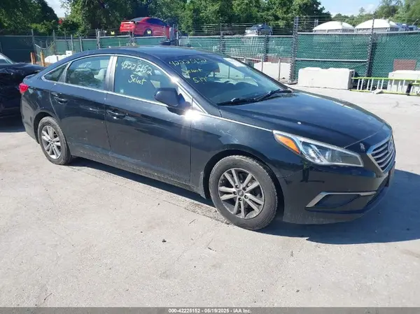 5NPE24AF6GH422877 2016 HYUNDAI SONATA - Image 1