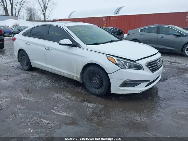 5NPE24AF6GH429683 2016 HYUNDAI SONATA - Image 1