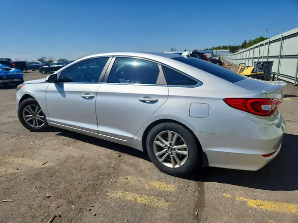 5NPE24AF6HH438577 2017 HYUNDAI SONATA - Image 2
