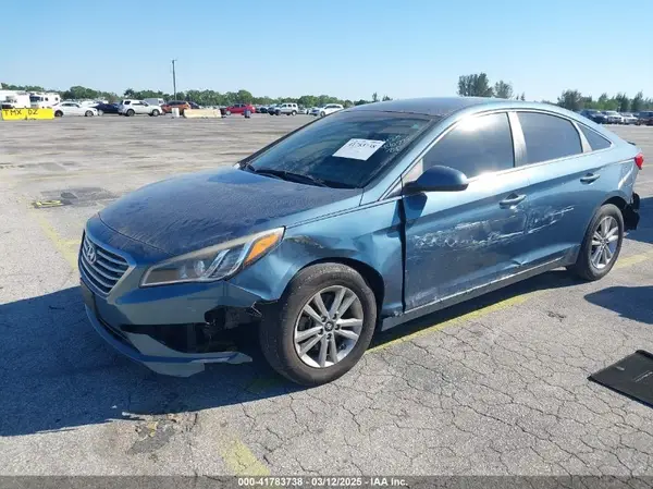 5NPE24AF6HH440779 2017 HYUNDAI SONATA - Image 2