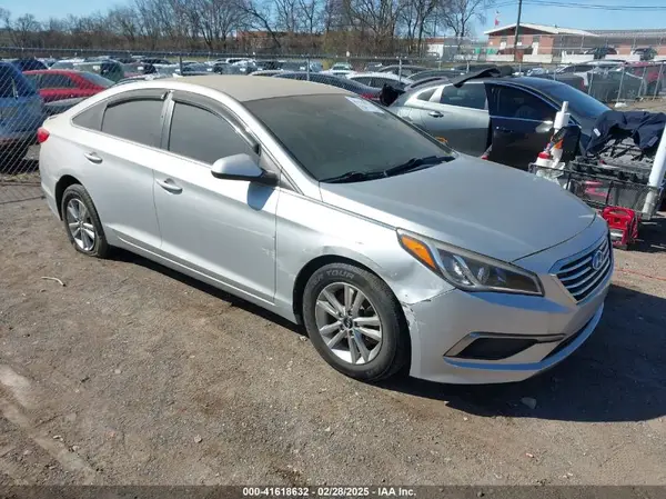 5NPE24AF6HH441852 2017 HYUNDAI SONATA - Image 1