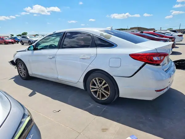 5NPE24AF6HH445612 2017 HYUNDAI SONATA - Image 2