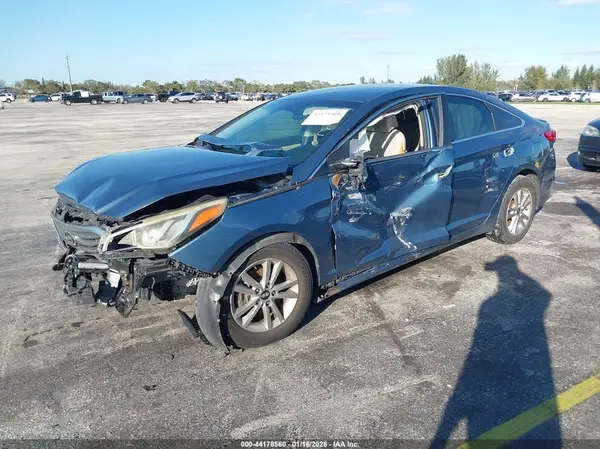 5NPE24AF6HH451443 2017 HYUNDAI SONATA - Image 2
